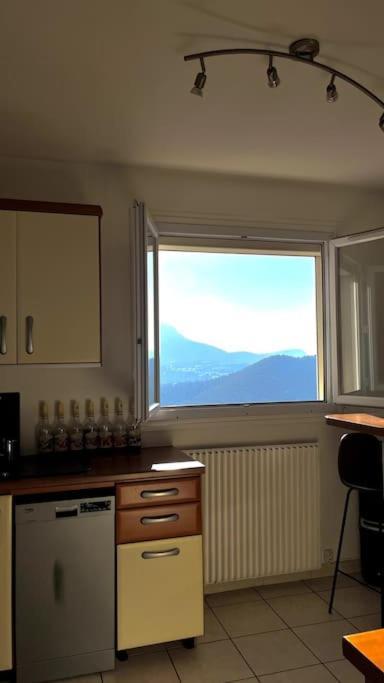 Superbe Appartement 2 Chambres Avec Vue Sur La Mer Et La Montagne Марсилия Екстериор снимка